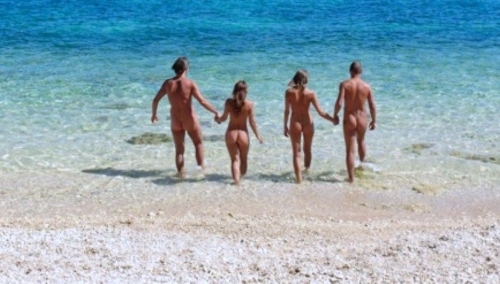 Di che colore è la tua bandiera per una spiaggia pulita?