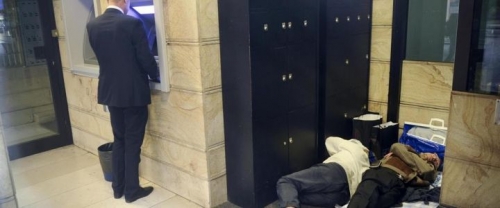 Italia: 18 milioni poveri e 400 mila con un milione in banca