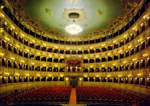 La “Fenice” apre la stagione lirica con Un ballo in maschera