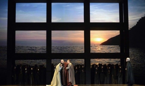 Infiamma e commuove il Simon Boccanegra alla Fenice