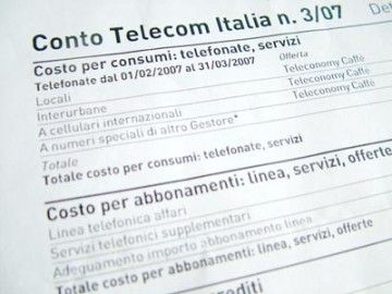 Torna dall’Egitto e riceve bolletta Telecom da 16.000 euro