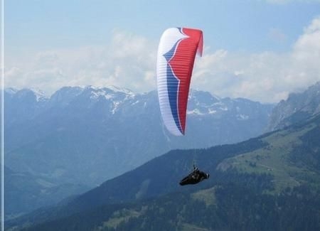 Parapendio: campionato italiano sport in Alpago (BL)